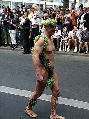 Aufnahme vom Christopher Street Day (CSD) 2002 in Berlin