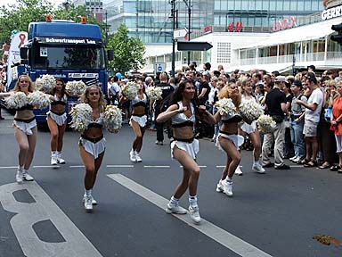 Aufnahme vom Christopher Street Day (CSD) 2002 in Berlin