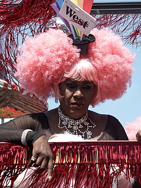 Aufnahme vom Christopher Street Day (CSD) 2002 in Berlin