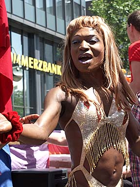 Aufnahme vom Christopher Street Day (CSD) 2002 in Berlin