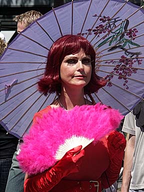 Aufnahme vom Christopher Street Day (CSD) 2002 in Berlin