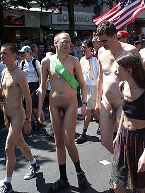 Aufnahme vom Christopher Street Day (CSD) 2002 in Berlin