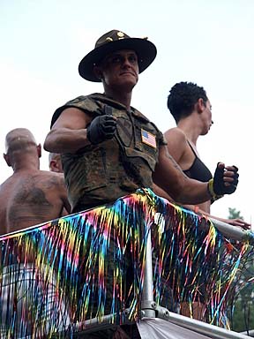 Aufnahme vom Christopher Street Day (CSD) 2002 in Berlin