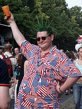Aufnahme vom Christopher Street Day (CSD) 2002 in Berlin