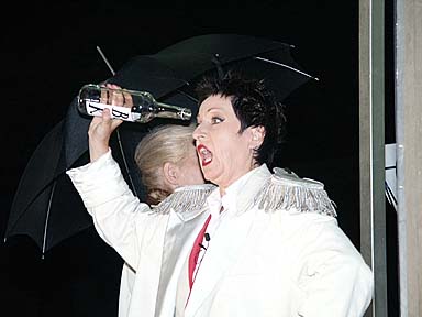 Aufnahme von der Opernauffhrung Mavra und dem Feuerwerk der Staatsoper unter den Linden Berlin 2002